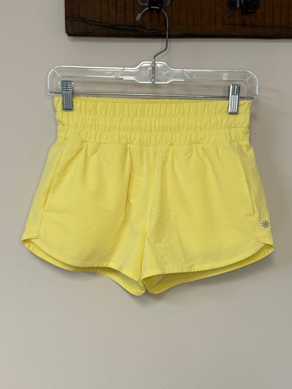 Athleta: Girls Run Free 2.5" Yellow Athletic Shorts, Size L (12)